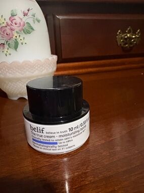 belif The True Cream Moisturizing Bomb - White Hydrating Face Moisturizer